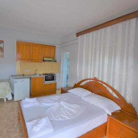 Villa Shqiponja Sarandë Eksteriør bilde